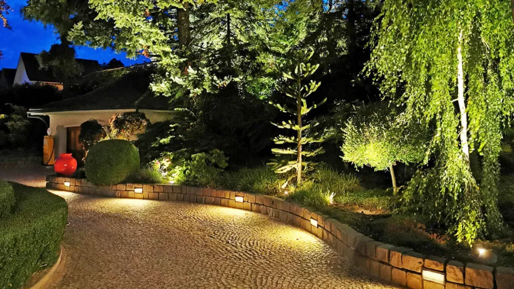 Yard lighting