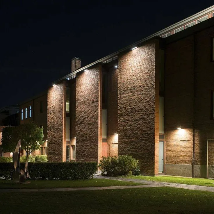 Reasons why LED bulbs dim